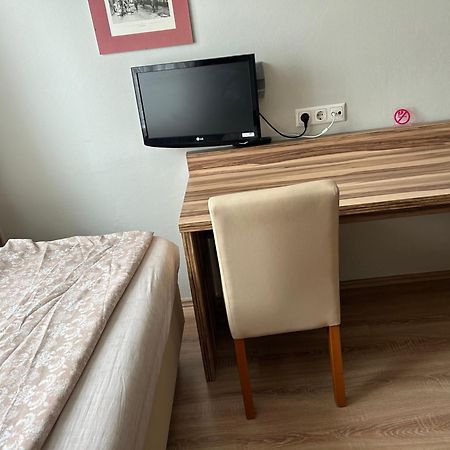 "Am Limes" Hotel 恩斯 外观 照片