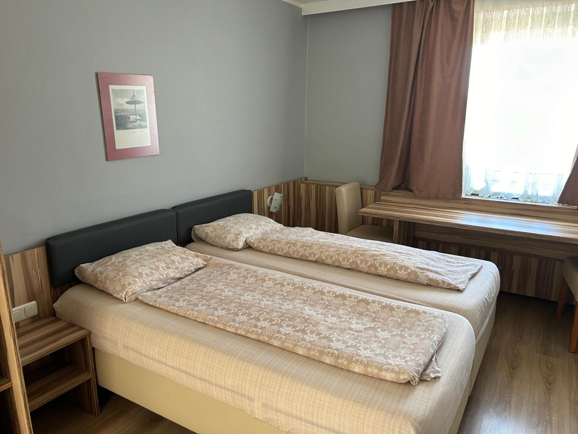 "Am Limes" Hotel 恩斯 外观 照片