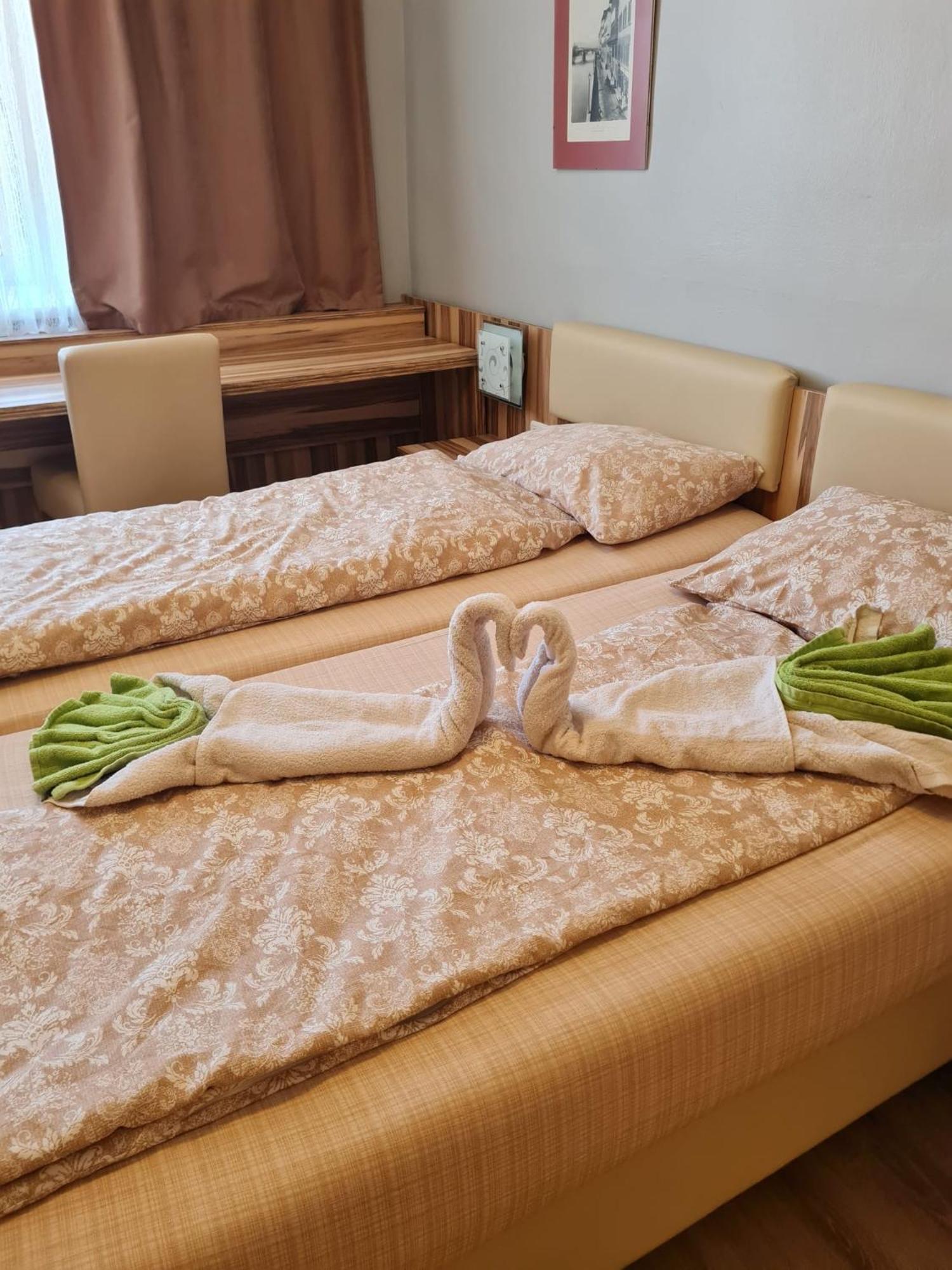"Am Limes" Hotel 恩斯 外观 照片